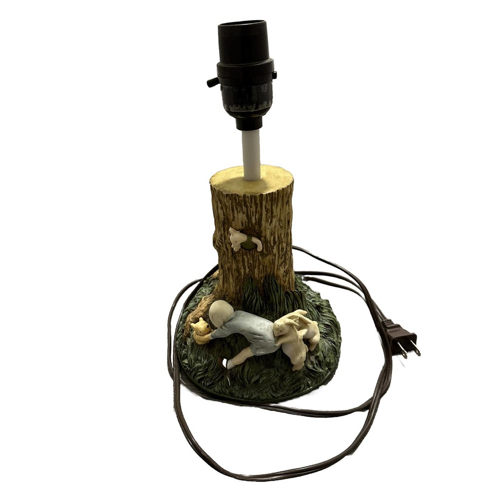 Vintage Disney Winnie The Pooh Tree Lamp Pooh Stuck in Rabbit Hole 11” 60watt